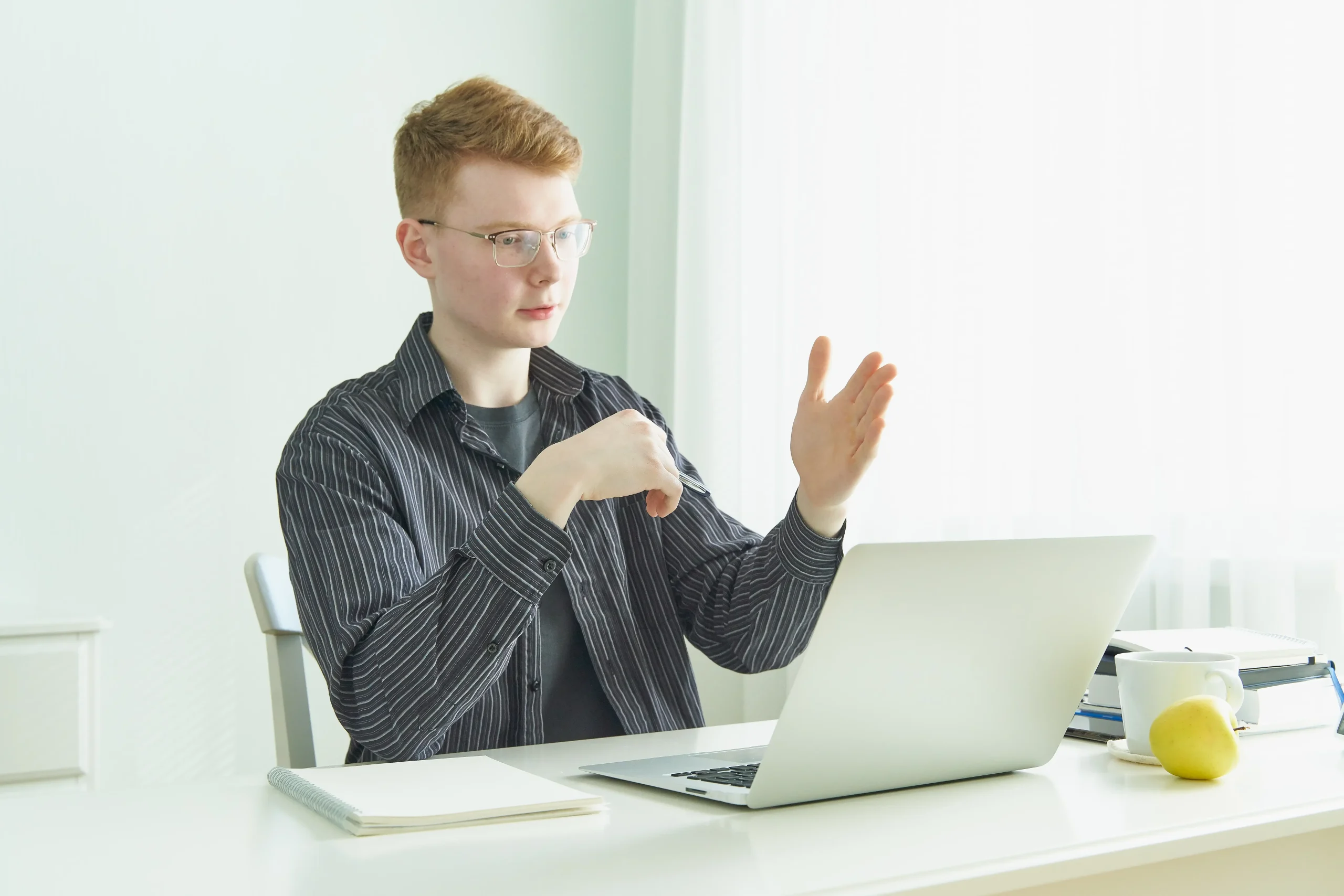 işitme engelli iletişim